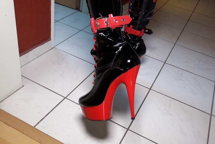 Celina-Hot: Meine Overknees