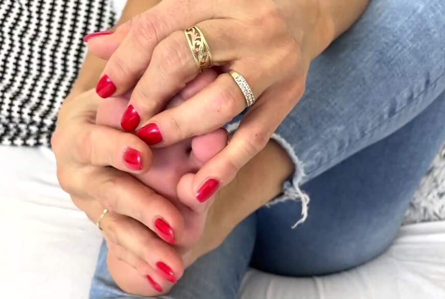 AddaBlake: Mit den Füßen spielen