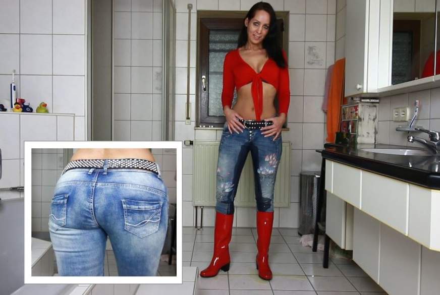 XXL Jeansp**s mit der Gummistiefel-s******e von AnnabelMassina