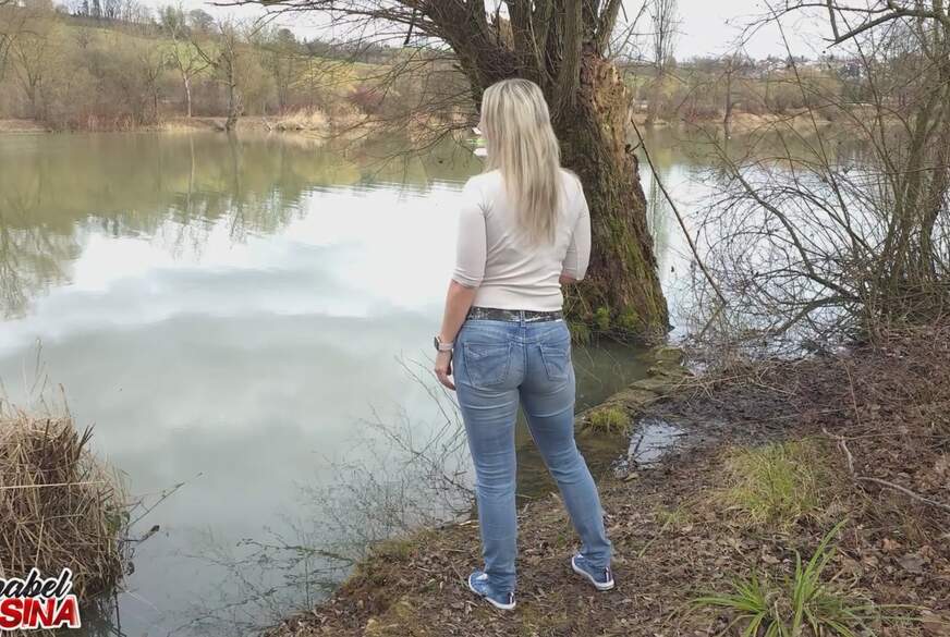AnnabelMassina: A***hfixierter F****r draußen klargemacht, Mein A***h ist für alle da