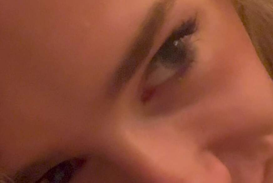 Trans-Kimi: Leidenschaftliches S*****z l****n an einem S*****z mit C*****t