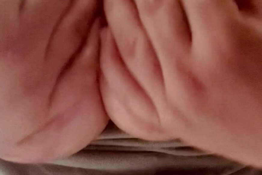 Sexyblond34: Brüste einölen