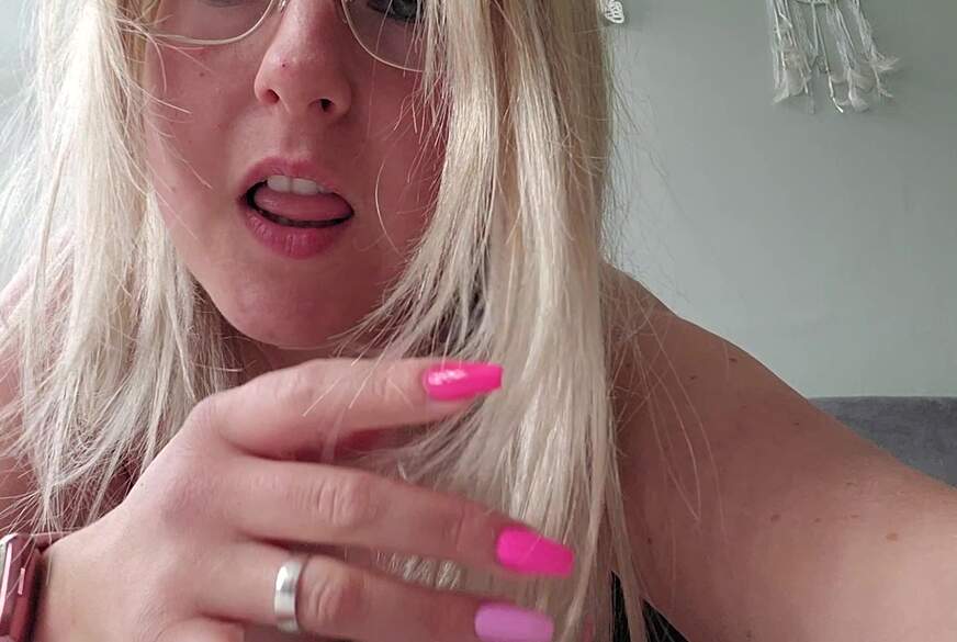 Lillyloo: Food Job Dildo