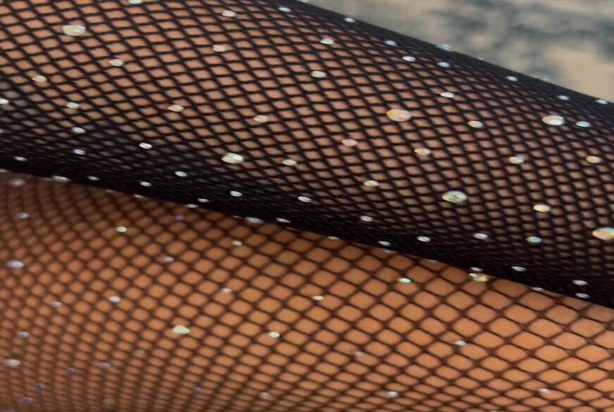 Bad-Jenny: Uff heute habe ein wirklich heißes Outfit für dich an und du wirst ALLES sehen.