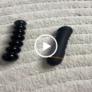 Na, willst du sehen, wie ich dir einen richtig tiefen Blowjob gebe? 😏💦 Mein neues Video ist online – und glaub mir, so heiß hast du mich
