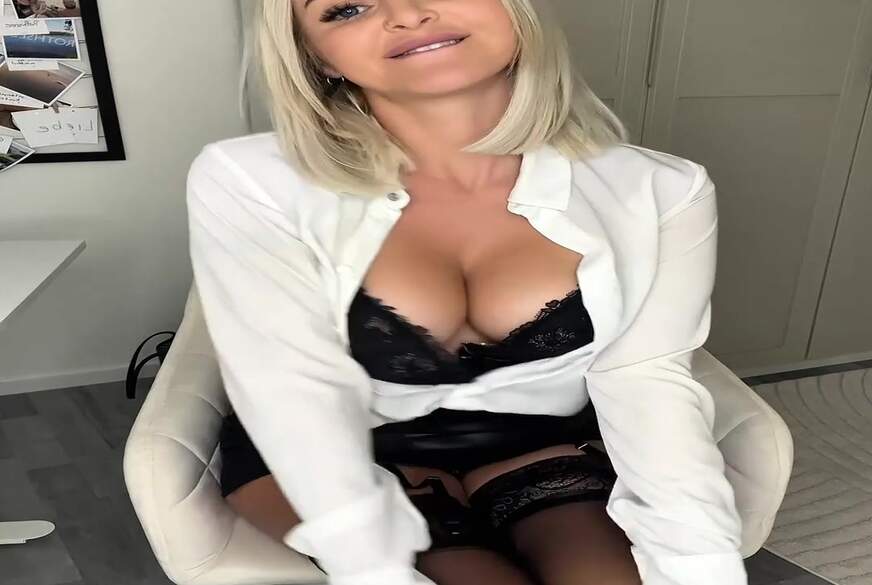 Ich bin deine d*****ge kleine Sekretärin von Bad-Jenny pic4