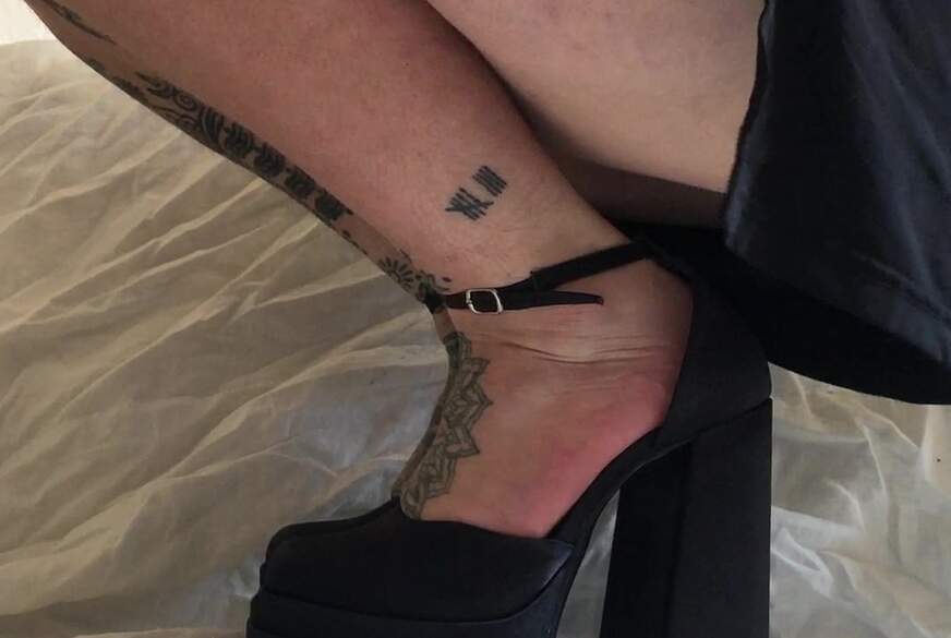 heelsandtattos von EmiliaStone