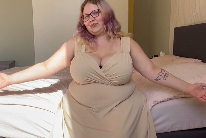 Vorstellungsvideo! Endlich bin ich alt genug für DAS hier! von Laura-BBW
