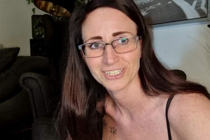NadjaNeah: Userwunsch CEI W************g, JOI und Nackt mit Countdown