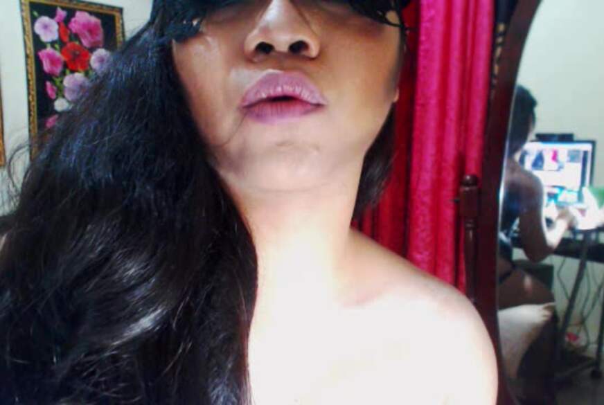 BeMySexSlave69: Eine Königin lässt S****a auf ihrem sexy Höschen explodieren