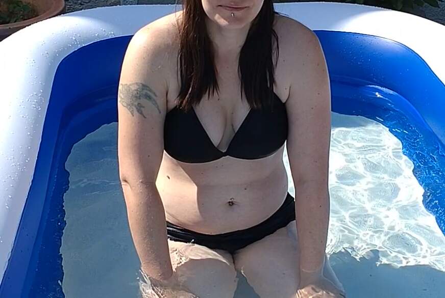 YviEngel87: Erste Mal im neuen Pool