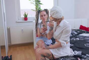 Ein Vierer über die Dating App