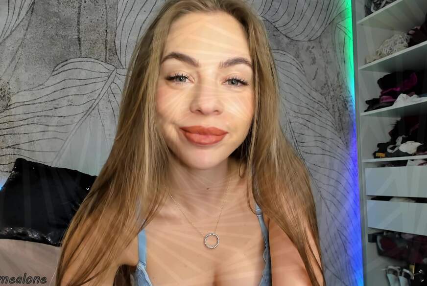 GirlHomeAlone: M*********g... Addicted to my face