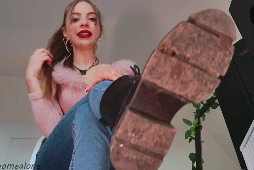 GirlHomeAlone: Lick My Soles While I Giggle