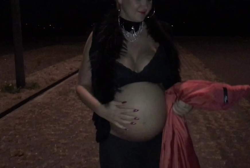 Bella-Tight: 9 Monat S*******r und auf dem S***********h