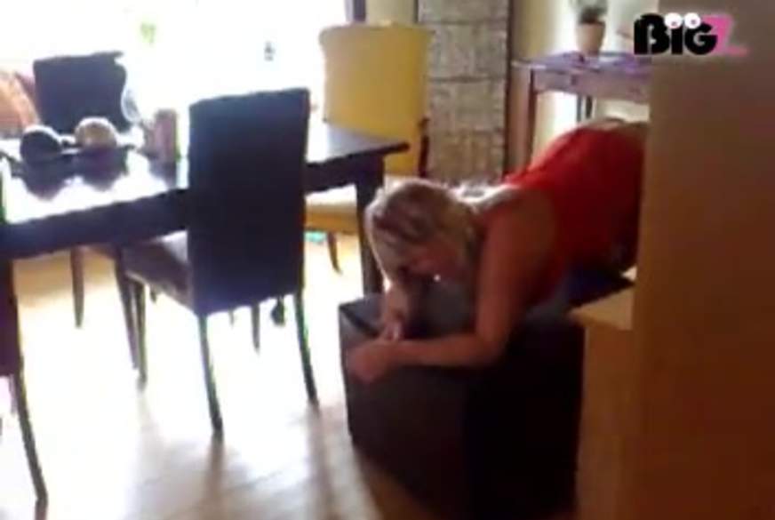 S******g - mein niedlicher Toyboy klatscht meinen PO von KimVanDyke