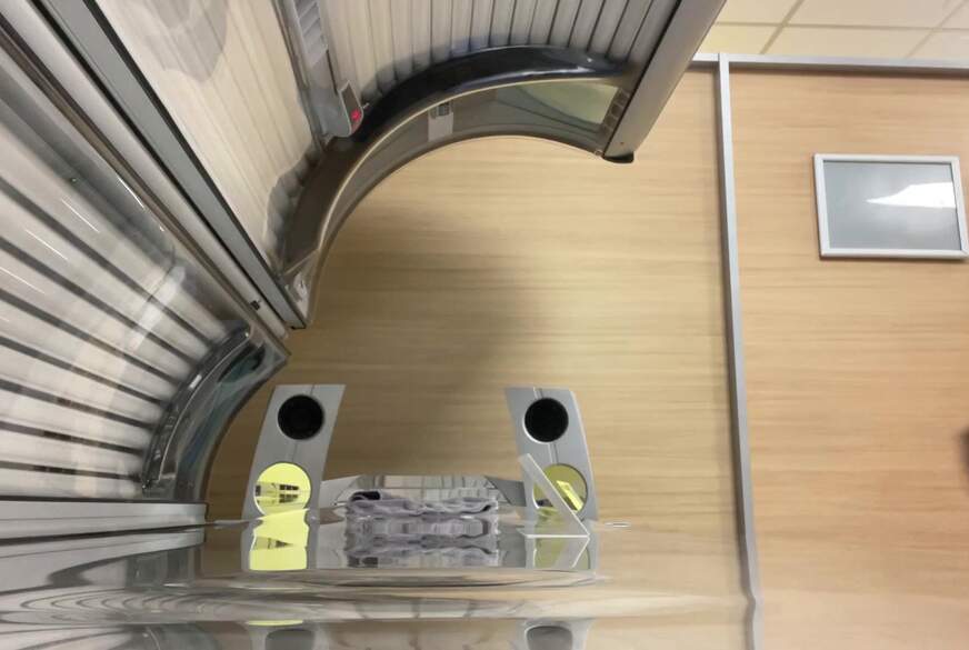 KimVanDyke: SENSATION... here comes the Sun und meine Dirty Feets