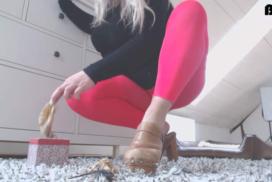 Clogs & Soxx in Leggings von KimVanDyke