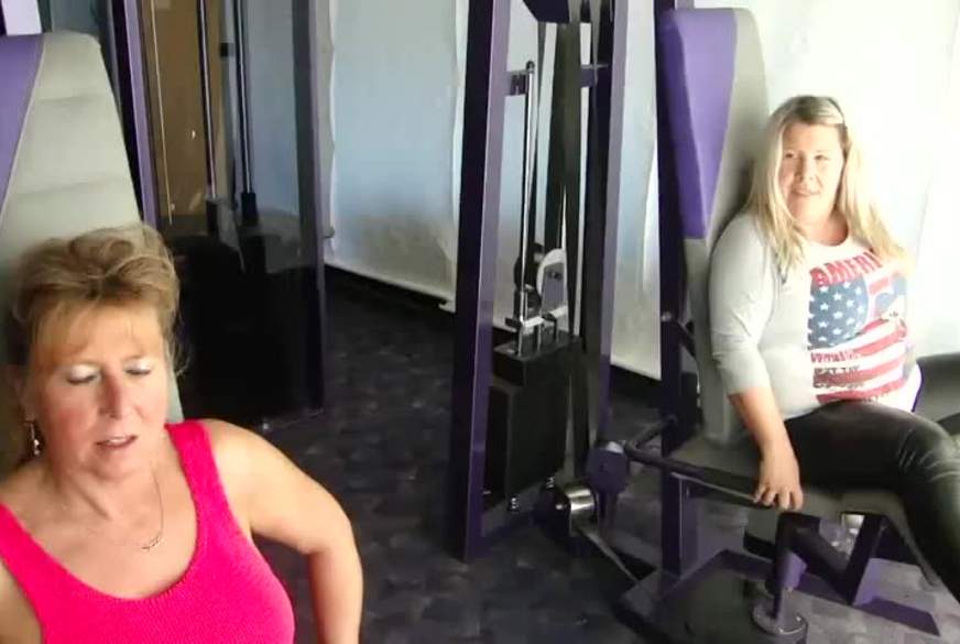 Mit der Mutti im Fitnesstudio von KimVanDyke pic1