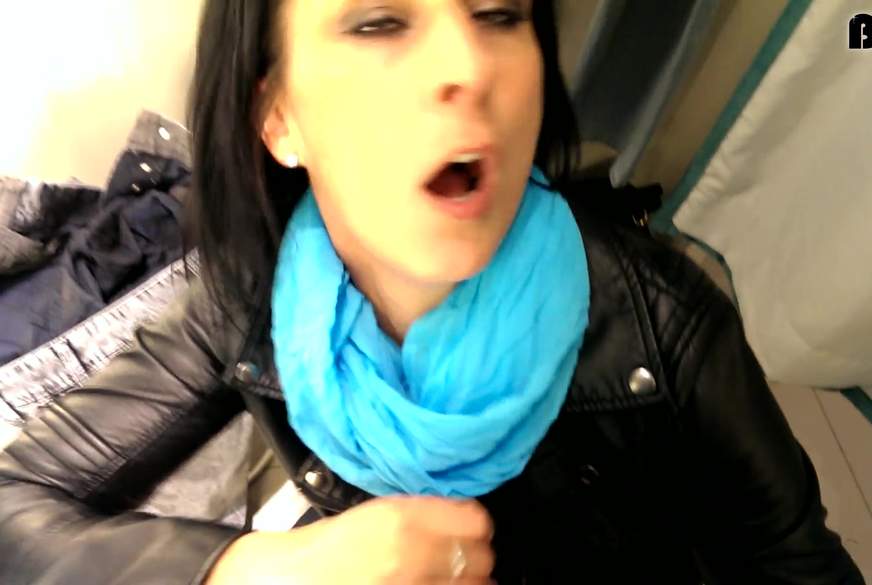 Moonlight15: ! AbgeFahren ! PUBLIC B**wJob bei L & M ! Krasser geht Nicht !