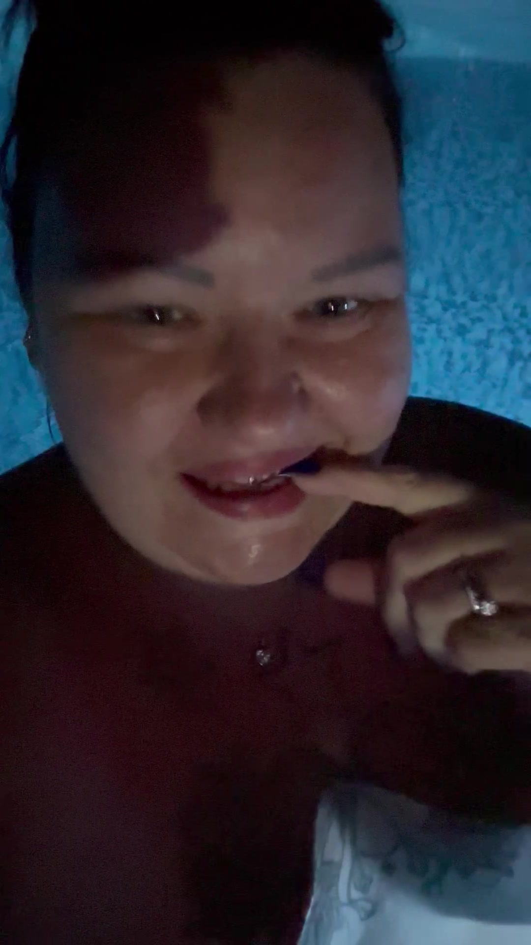 Es war an diesem Tag so heiß, das ich nicht anders konnte als mich im Pool zu vergnügen ;)