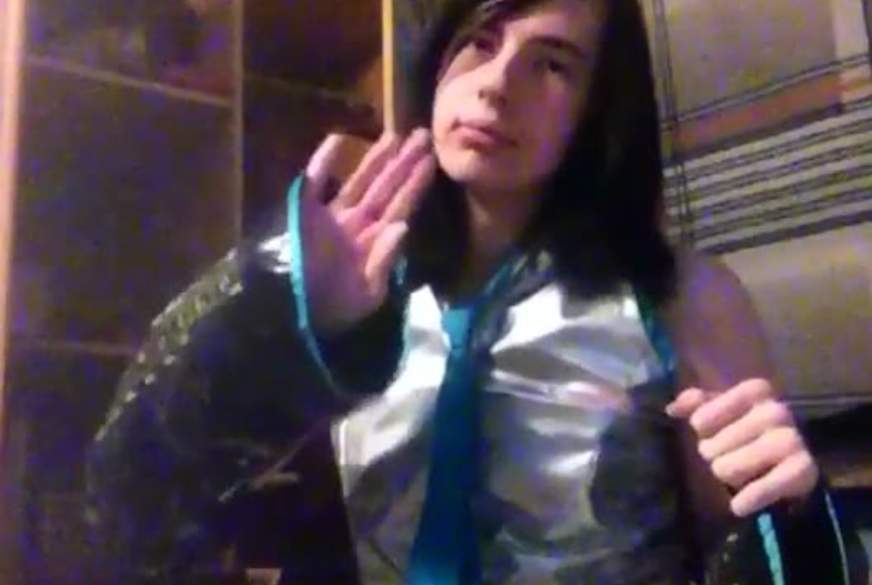 gamerkattyx3: erstes mastrubate video ^^