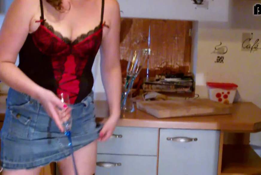 HotCaroFucksRico: Sekt p****n