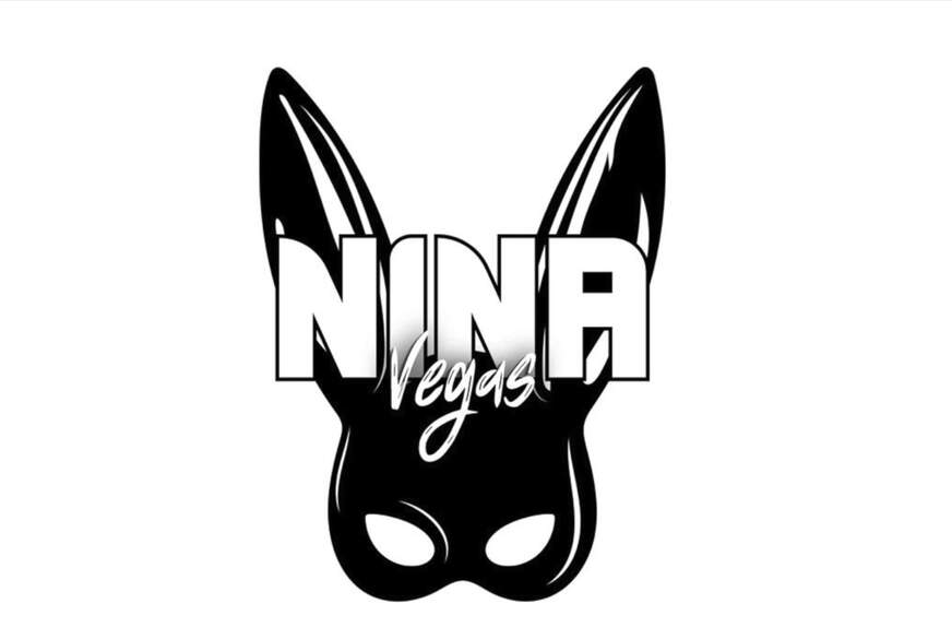NinaVegas: Mundspreizer D********t B**wjob mit Schlags***e