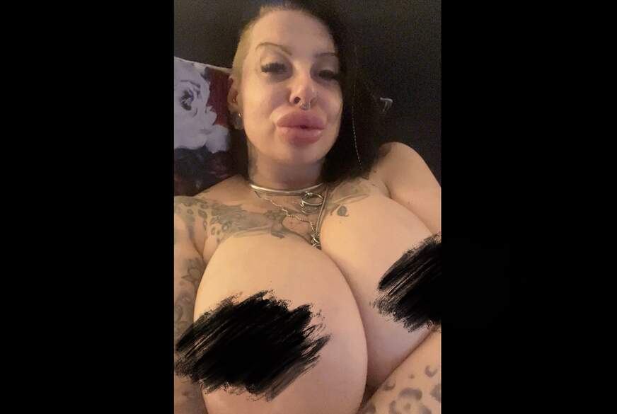 NinaVegas: Playing with my Big Boobs