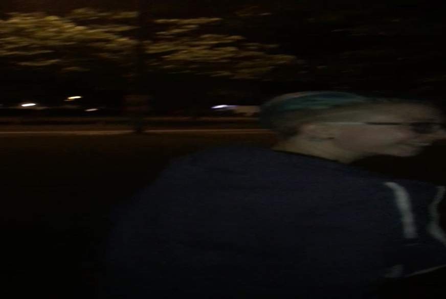 BandidaFox: Vorsicht Polizei lass dich nicht erwischen beim p****n in der stadt