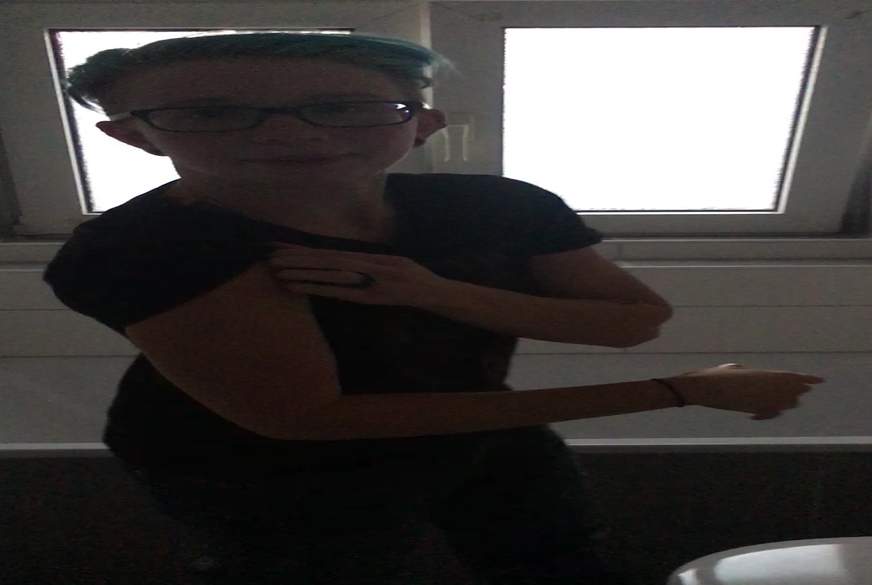 BandidaFox: Badewannen p**s in frischrenivierter wohnung