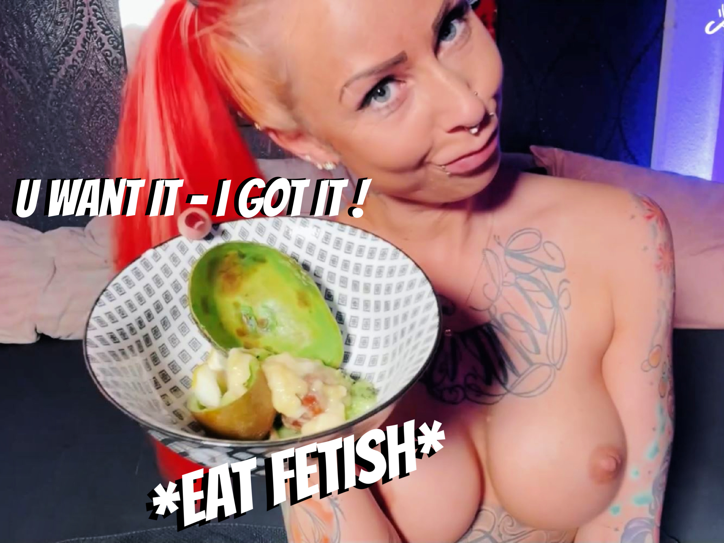 Eat and Spitting Fetish !! Du hast es dir gewünscht, deinen leckeren Obstsalat von mir vorgelutscht zu bekommen und die leckere Pampe in dein Obst Schälchen gespuckt zu bekommen - das mach ich natürlich gern, sei es sauer, sei es lecker - du bekommst es *G*
