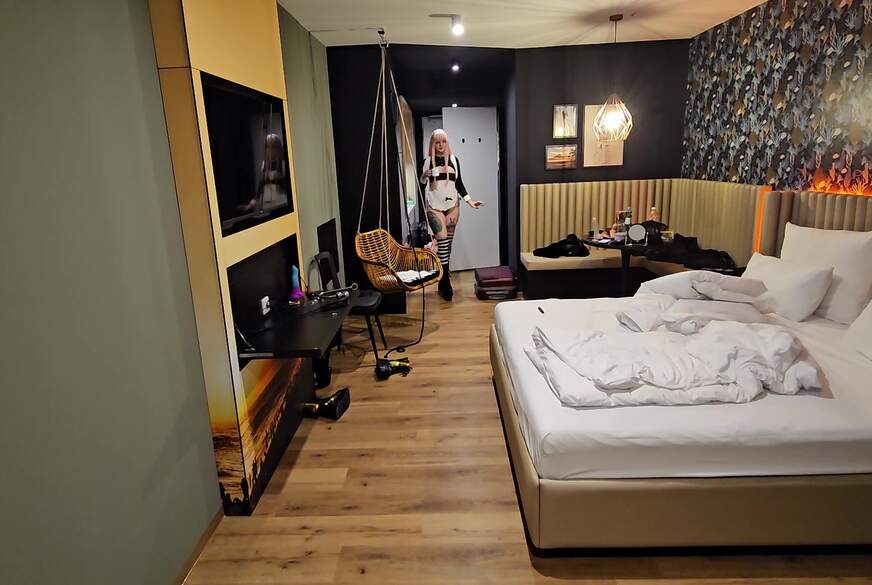 Dom-Paar: Mein Hausm*****n bringt mir den Kaffee und den B**wjob am morgen