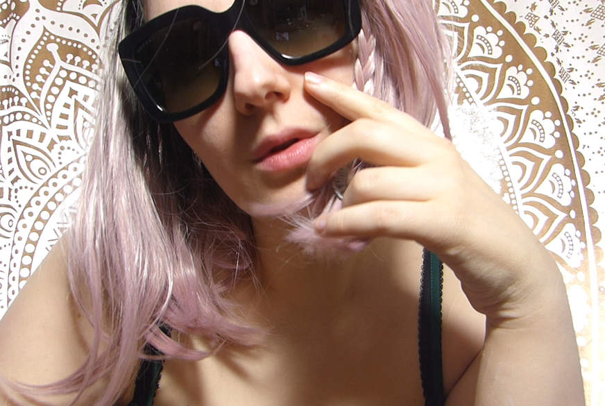 Kannst du meinem Blick standhalten? von LaMoon