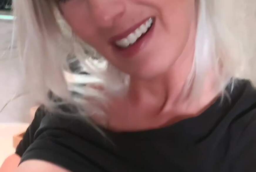 Leonie-pur: Pssst! Heimlich bei meiner Freundin im Bad g*******t!