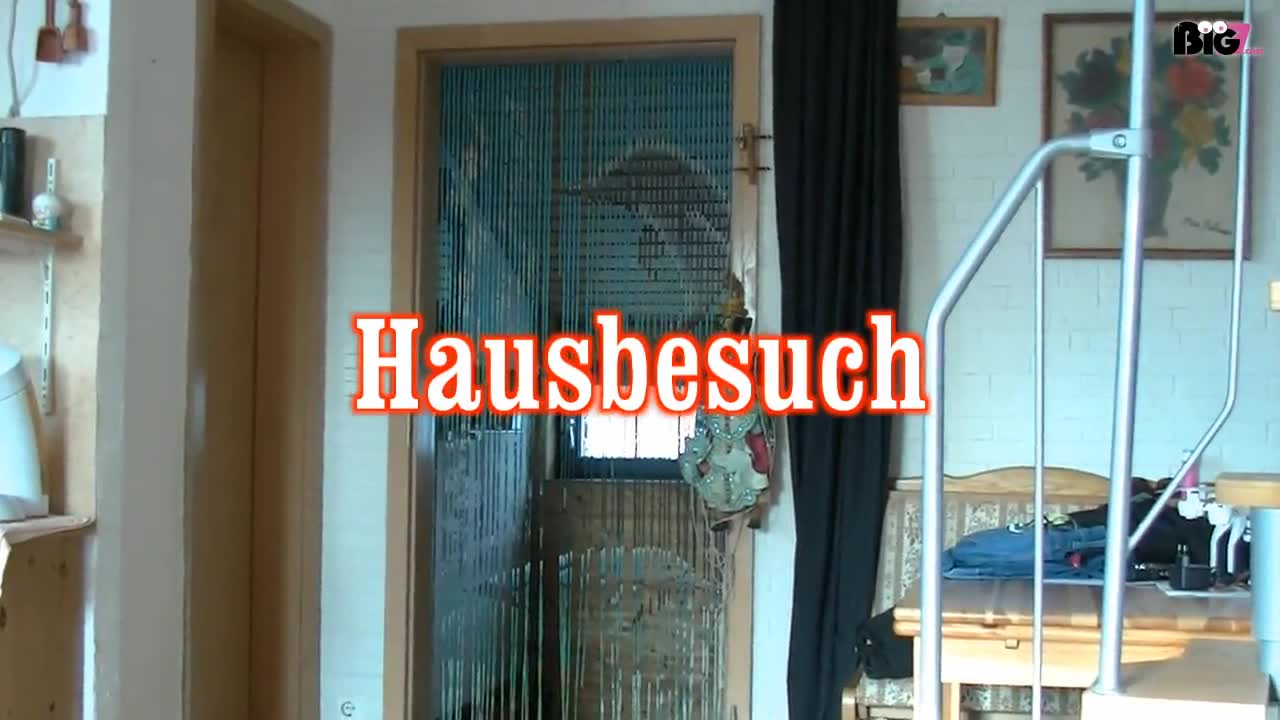 ein geiler HAUSBESUCH bei einem User..gerne folgte ich seine Einladung und schon waren wir mitten im \