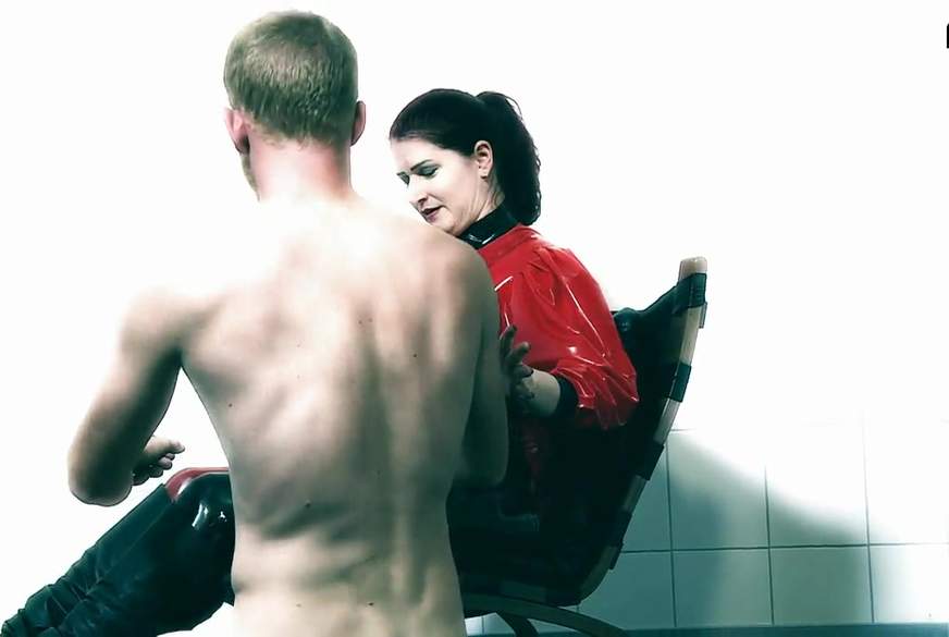 Latex Queen 2 von MegaTitten pic3