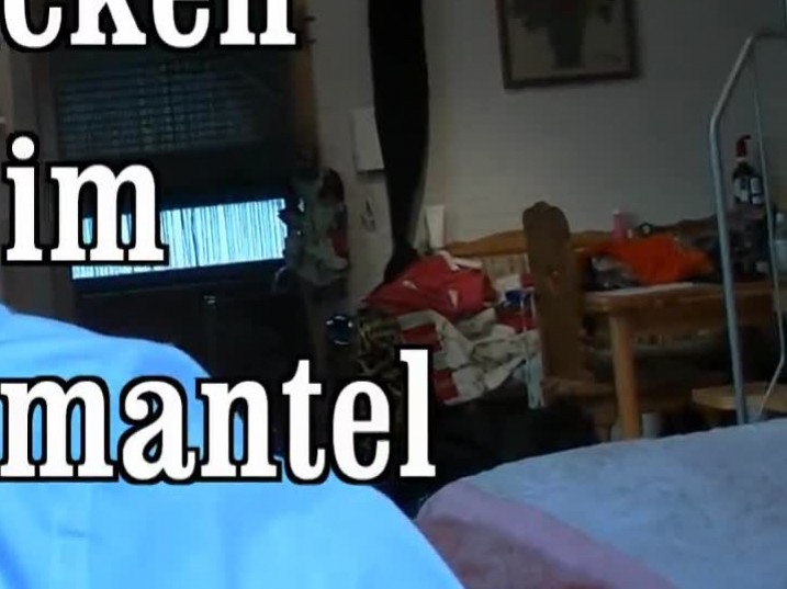 komm  und fick mich in meinem neuen Pelzmantel..macht Dich das auch so scharf...wenn ich kaum was drunter trage,,,