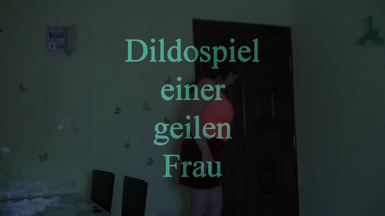 dildospiele einer geilen Frau was mache ich wenn ich alleine bin, ich greife zum Dildo und besorge es mir selber...ahh wie geil das sein kann...komm und schau mir zu