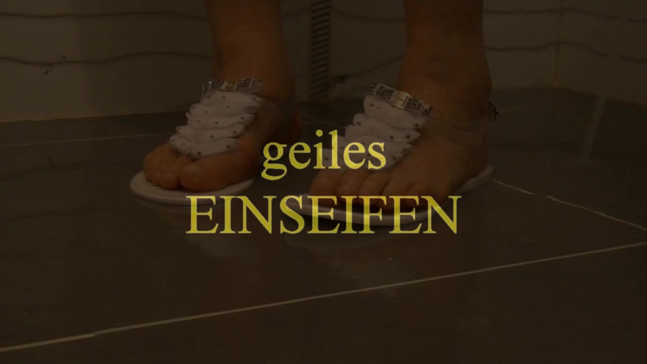 geiles einseifen ich liebe es zu duschen und mich so richtig ein zu seifen..dann flutsch alles viel besser