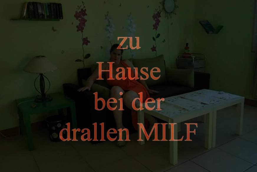 zu Hause bei der drallen MILF von MegaTitten pic1