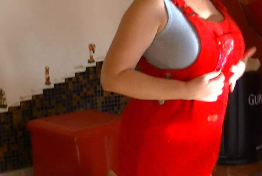 Dildospiele im Wohnzimmer von MilfUlrike pic4