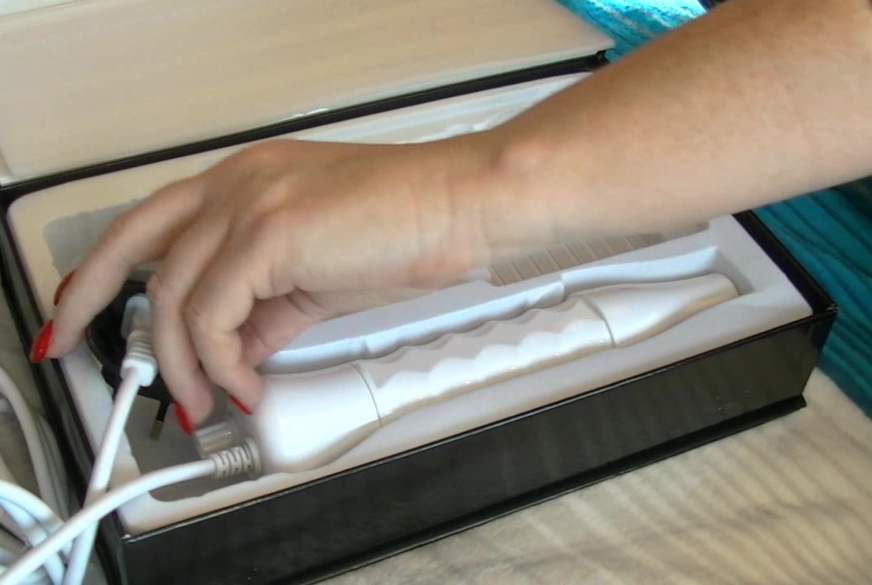 meine neuen Toys 2 - F**********e und Hochfrequnz Stimulation von MilfUlrike pic4