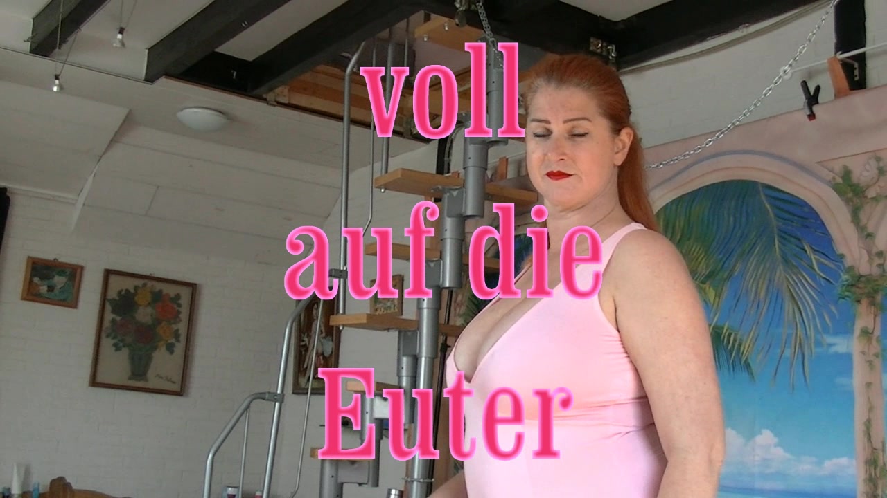 voll auf die Euter er rotze seinen Sperma voll auf meine prallen Titten..geilllll...raus mit der heissen Sahne....lecker