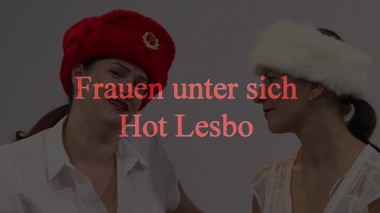 Frauen unter sich - heisse Lesben mal wieder mit meiner geilen Freundin vor der Kamera...die geilen versauten Spiele mit Ihren machen mich immer richtig nass und geil...und SIE liebt es auch..geil sich finger und lecken,...