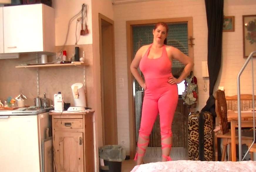 FRau nachbarin f***t mal wieder von MilfUlrike pic1