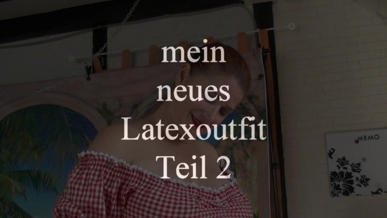 mein neues Latexoutfit 2 erstmal die Leggins an und dann die geilen hohen Ballett Heels...OMG..sie geil sich das schön beim anziehen anfühlte