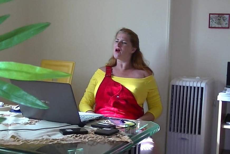 versaute Milf in der Cam von MilfUlrike pic1