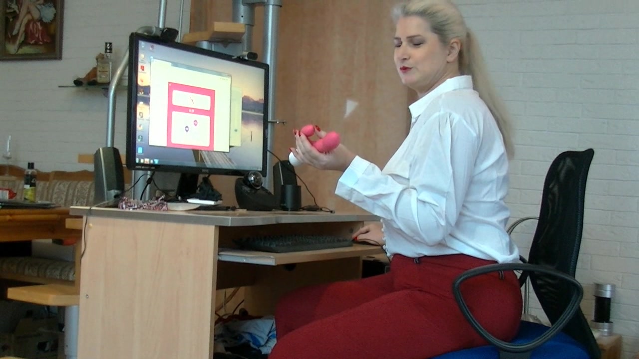 ich habe ein neues Spielzeug ... das über eine app bzw. einen Link gesteuert werden kann ... willst du mal meine Lust steuern ? dann lass uns zusammen cam machen