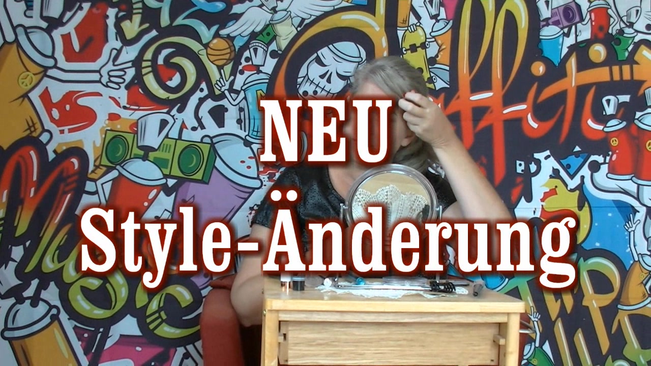 Ein neuer Stil, ich hab was neues ausprobiert ? Ich hoffe es gefällt dir. Ich schminke mich anderes als gewöhnlich für meine neue Haarfarbe. Was denkst du, magst du es?